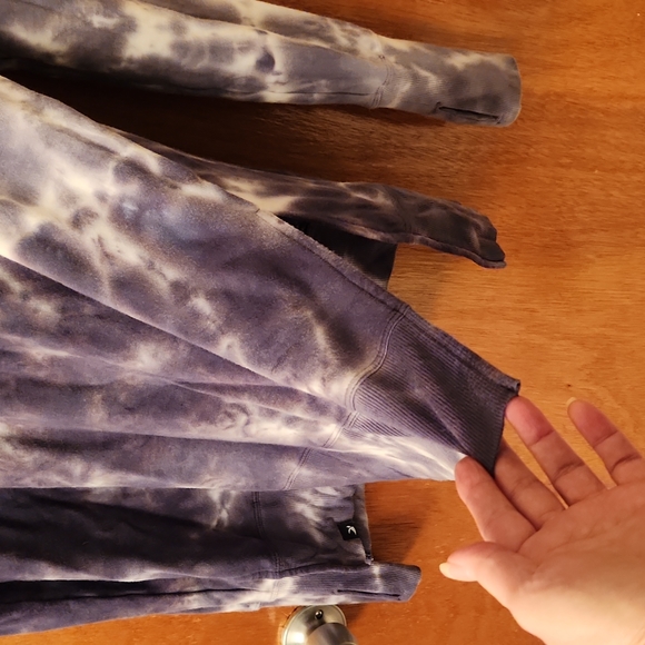 Indigo Ombre Long Sleeve Top -- New, without tags - Picture 4 of 4